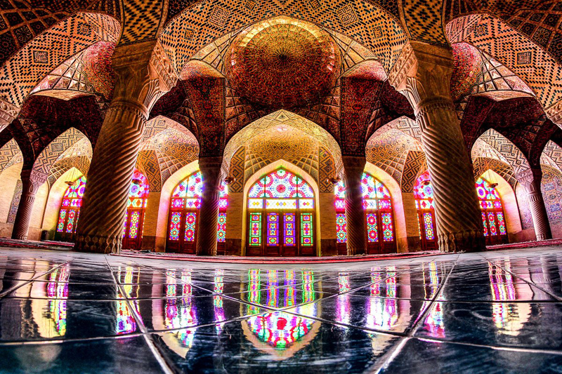 03-nasir-al-mulk-mosque-the-pink-mosque